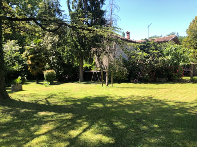 Media numero 7 di Moruzzo - Villa con ampio parco e rustico